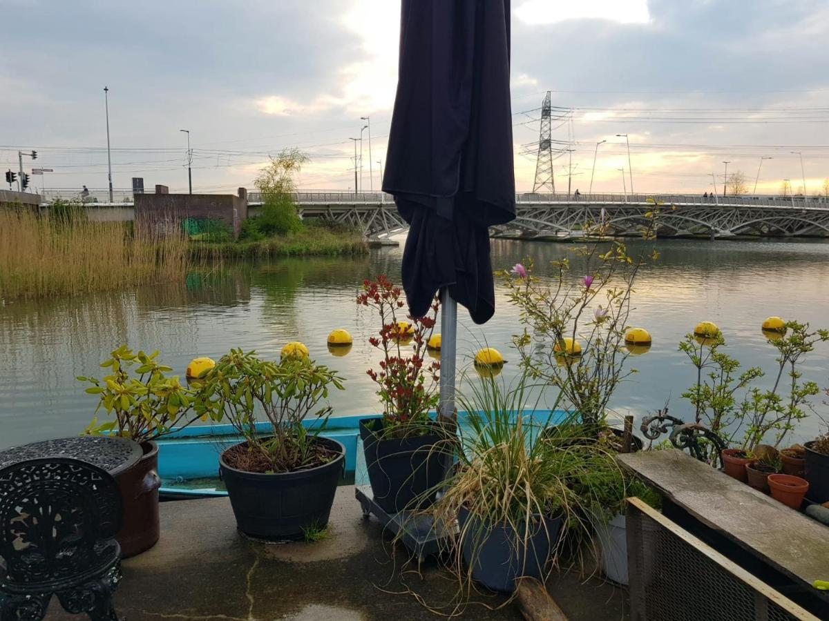 Euphrate Houseboat Hotel Амстердам Екстериор снимка